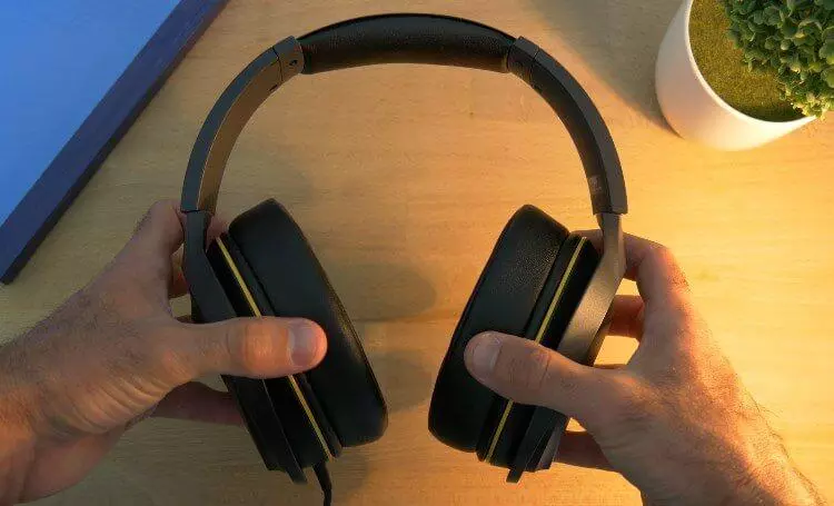 עיצוב של אוזניות הגיימינג Asus TUF Gaming H5